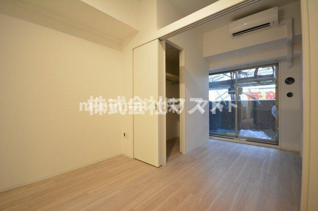 大阪市浪速区桜川１丁目の賃貸マンションの居間・リビング