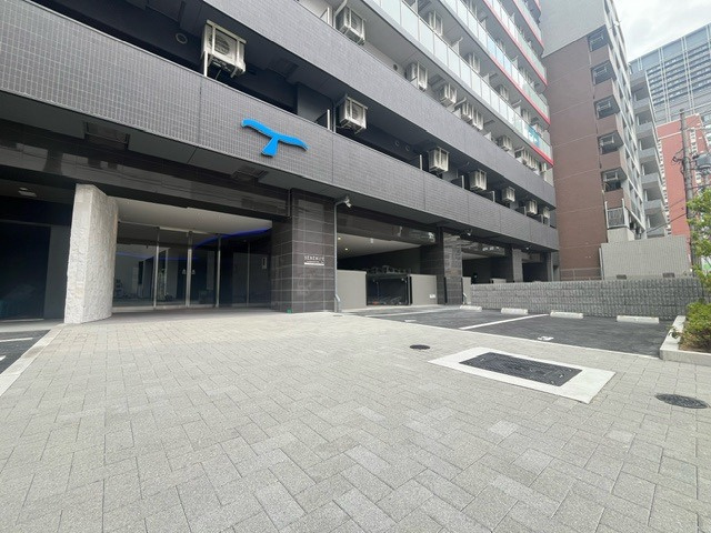 大阪市浪速区桜川１丁目の賃貸マンションのエントランス