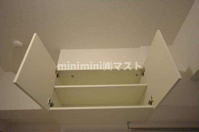 大阪市浪速区日本橋東２丁目の賃貸マンションの収納
