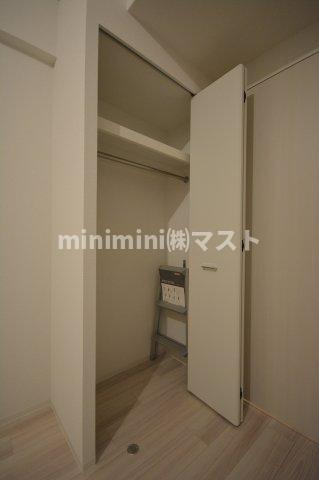 大阪市浪速区日本橋東２丁目の賃貸マンションの収納