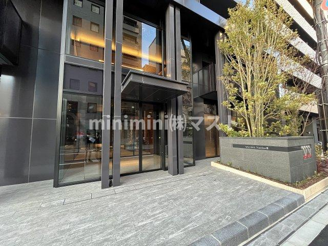 大阪市浪速区戎本町１丁目の賃貸マンションのエントランス