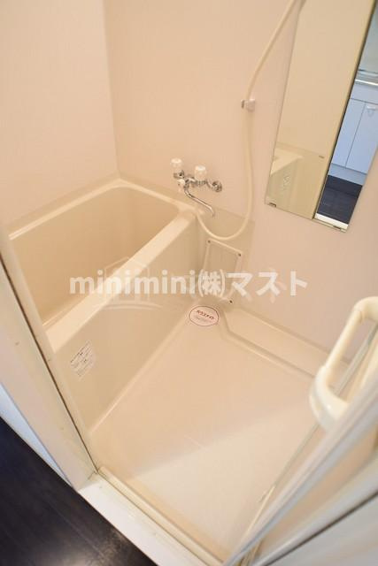 大阪市浪速区桜川４丁目の賃貸マンションの浴室