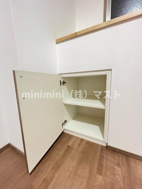 大阪市浪速区浪速西１丁目の賃貸マンションの収納