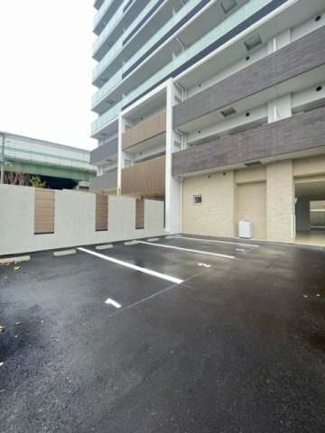 大阪市浪速区浪速西１丁目の賃貸マンションの駐車場