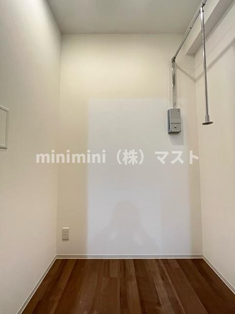 大阪市浪速区浪速西１丁目の賃貸マンションの収納