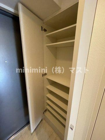 大阪市浪速区戎本町１丁目の賃貸マンションの収納