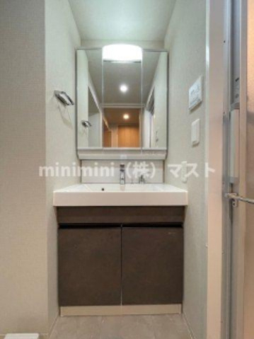 大阪市浪速区敷津東２丁目の賃貸マンションの洗面所