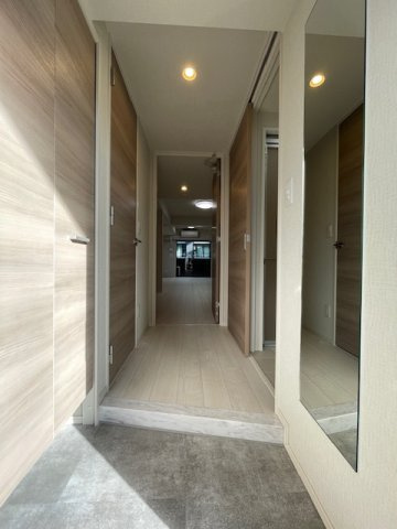 大阪市浪速区敷津東２丁目の賃貸マンションの玄関