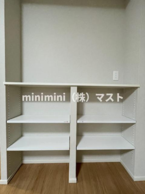 大阪市浪速区敷津東２丁目の賃貸マンションの収納