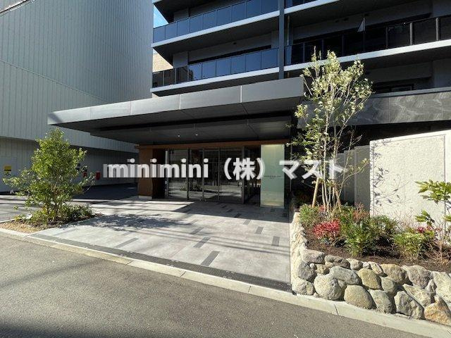 大阪市浪速区敷津東２丁目の賃貸マンションのエントランス