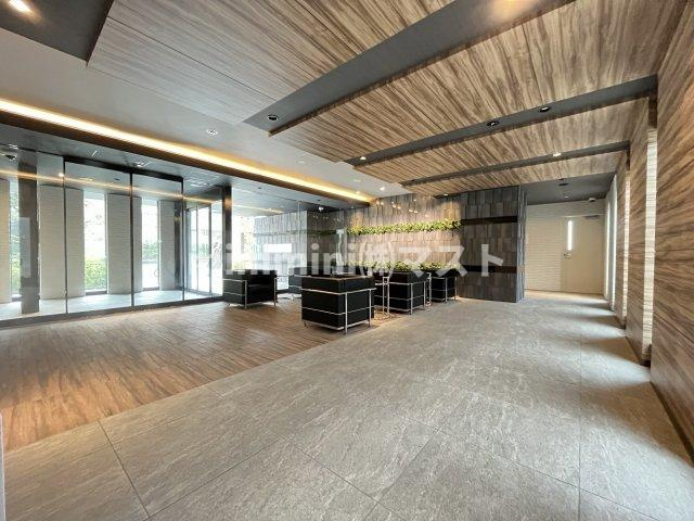 大阪市浪速区塩草１丁目の賃貸マンションのロビー