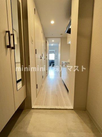 大阪市浪速区稲荷１丁目の賃貸マンションの玄関