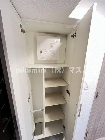 大阪市浪速区稲荷１丁目の賃貸マンションの収納