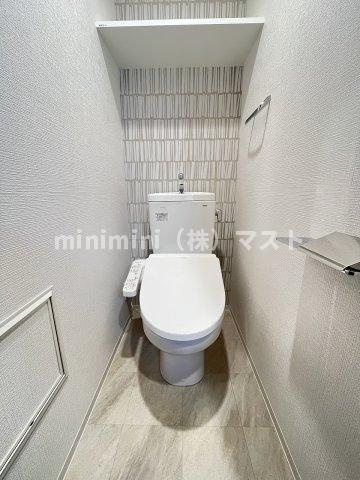 大阪市浪速区稲荷１丁目の賃貸マンションのトイレ