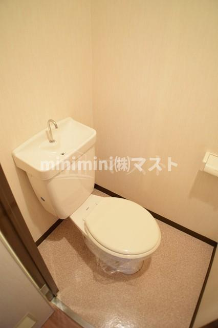 大阪市浪速区敷津西１丁目の賃貸マンションのトイレ