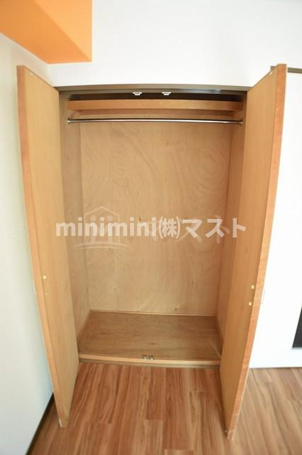 大阪市浪速区敷津西１丁目の賃貸マンションの収納