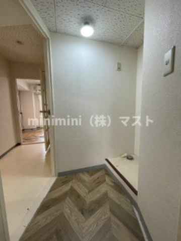 大阪市浪速区難波中１丁目の賃貸マンションの玄関|別部屋参考写真