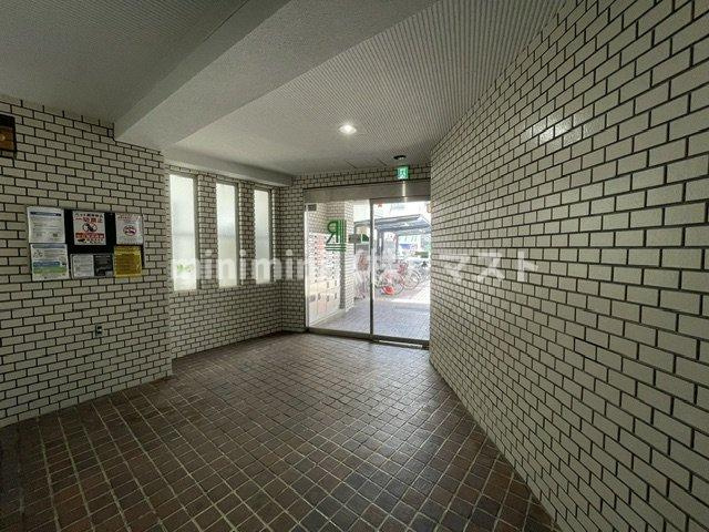 大阪市浪速区難波中１丁目の賃貸マンションのロビー