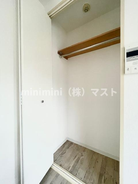 大阪市浪速区戎本町１丁目の賃貸マンションの収納
