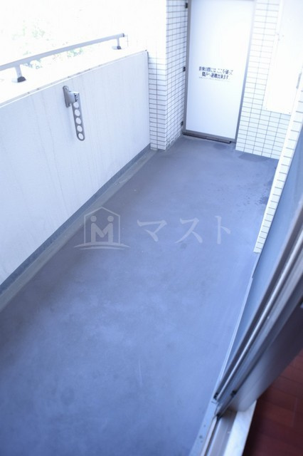 大阪市浪速区下寺２丁目の賃貸マンションのバルコニー