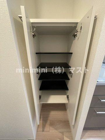 大阪市浪速区敷津西２丁目の賃貸マンションの収納