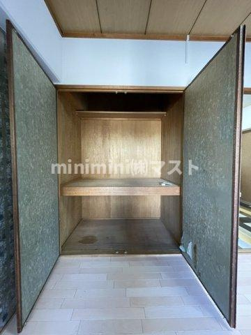 大阪市浪速区敷津西１丁目の賃貸マンションの収納