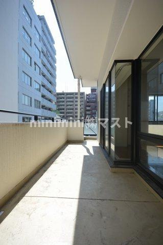 大阪市浪速区幸町２丁目の賃貸マンションのバルコニー