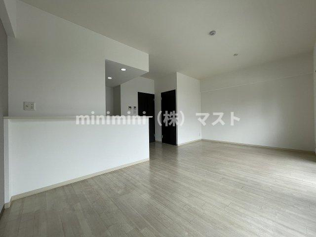 大阪市浪速区日本橋東２丁目の賃貸マンションの内装