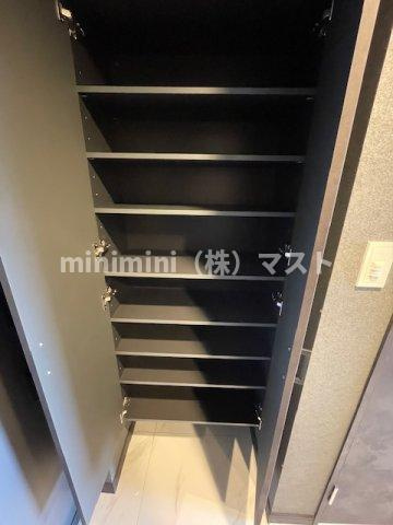 大阪市浪速区塩草３丁目の賃貸マンションの収納