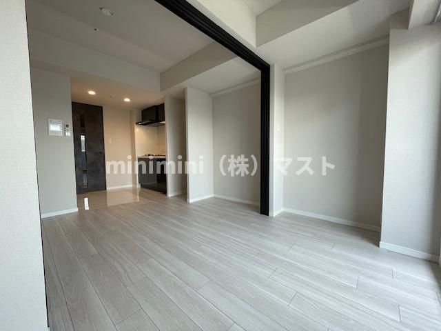 大阪市浪速区塩草３丁目の賃貸マンションの居間・リビング