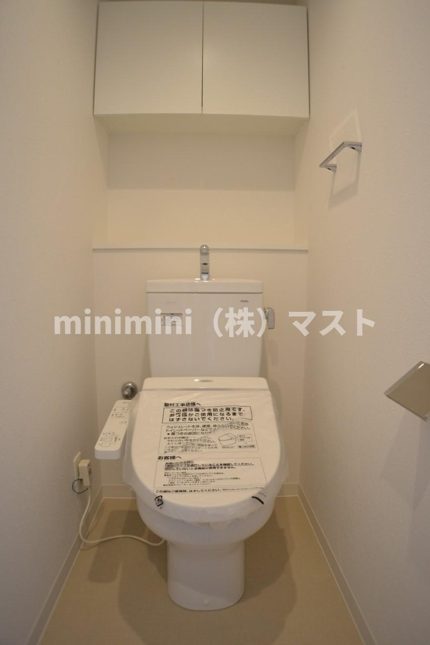 大阪市浪速区桜川４丁目の賃貸マンションのトイレ