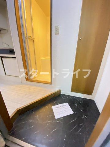 大阪市東淀川区東中島１丁目の賃貸マンションの玄関