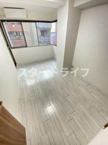 大阪市東淀川区東中島１丁目の賃貸マンションの居間・リビング