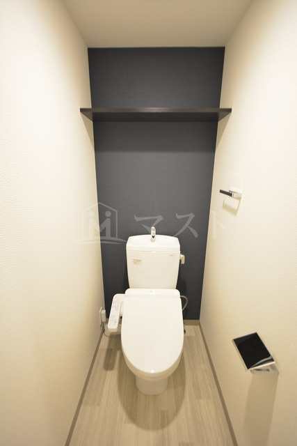 大阪市浪速区日本橋５丁目の賃貸マンションのトイレ