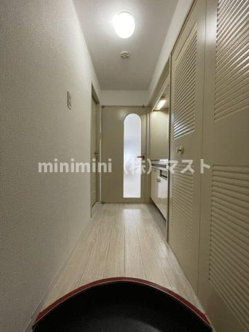 大阪市浪速区桜川１丁目の賃貸マンションの玄関
