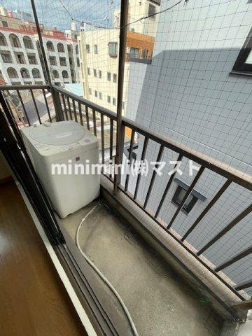 大阪市浪速区恵美須西３丁目の賃貸マンションのバルコニー