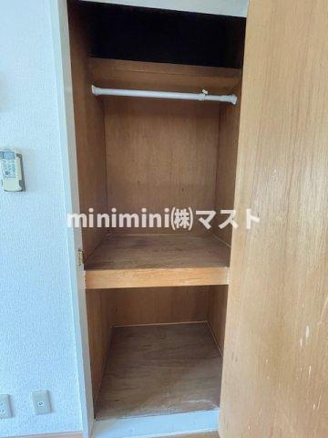 大阪市浪速区恵美須西３丁目の賃貸マンションの収納