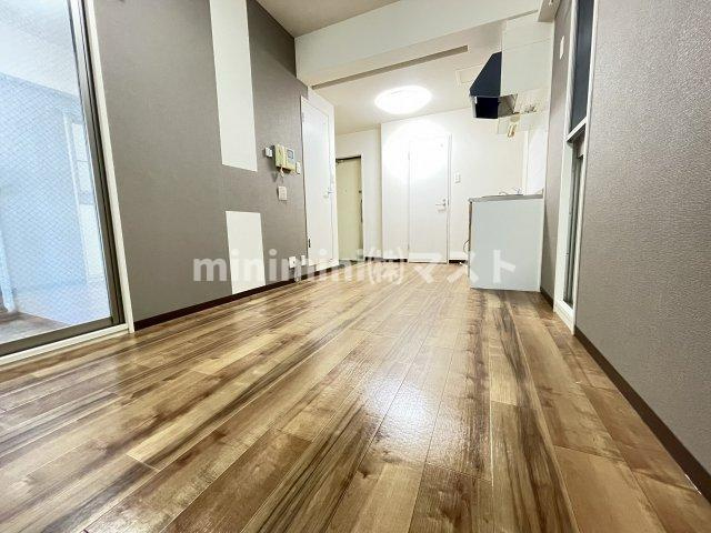 大阪市浪速区戎本町１丁目の賃貸マンションの居間・リビング