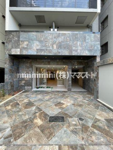 大阪市浪速区幸町２丁目の賃貸マンションのエントランス