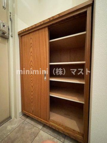 大阪市浪速区難波中３丁目の賃貸マンションの収納