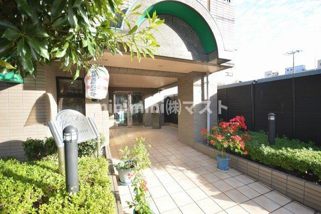 大阪市浪速区桜川２丁目の賃貸マンションのエントランス