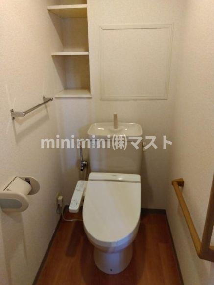 大阪市浪速区桜川２丁目の賃貸マンションのトイレ