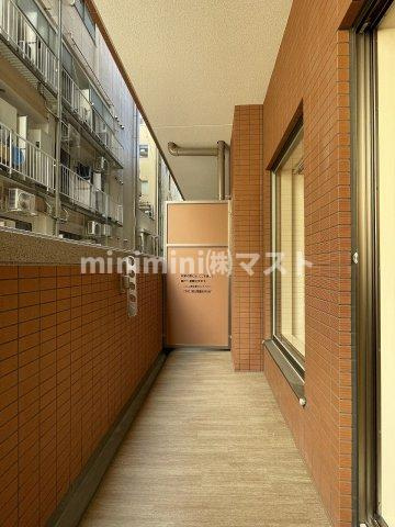 大阪市浪速区恵美須西１丁目の賃貸マンションのバルコニー