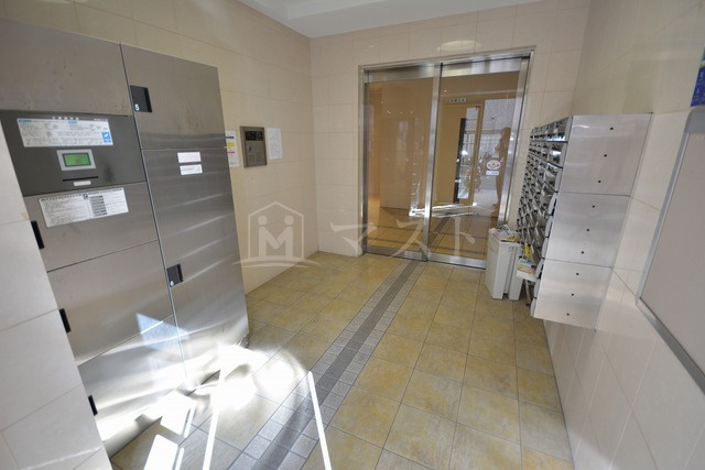大阪市浪速区大国１丁目の賃貸マンションのロビー