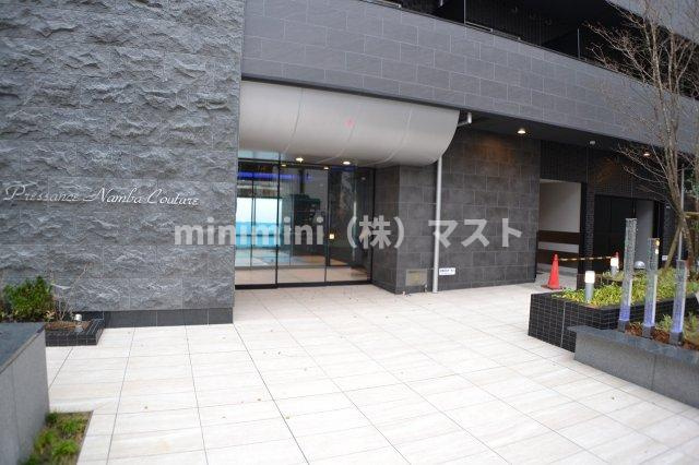 大阪市浪速区幸町２丁目の賃貸マンションのエントランス