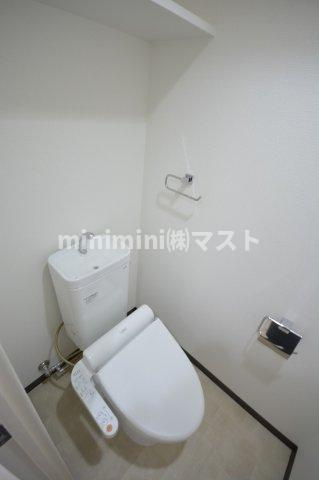 大阪市浪速区戎本町１丁目の賃貸マンションのトイレ
