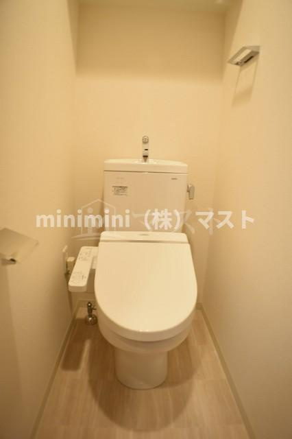 大阪市浪速区難波中１丁目の賃貸マンションのトイレ