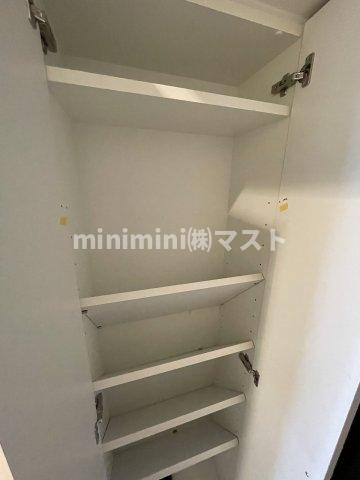 大阪市浪速区稲荷２丁目の賃貸マンションの収納