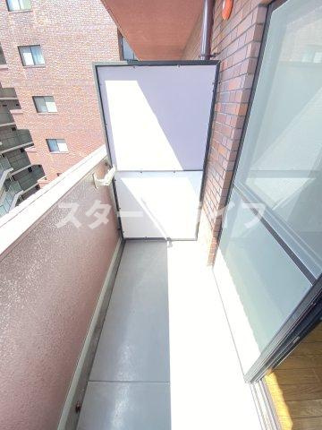 大阪市淀川区東三国３丁目の賃貸マンションのバルコニー