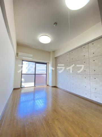 大阪市淀川区東三国３丁目の賃貸マンションの居間・リビング